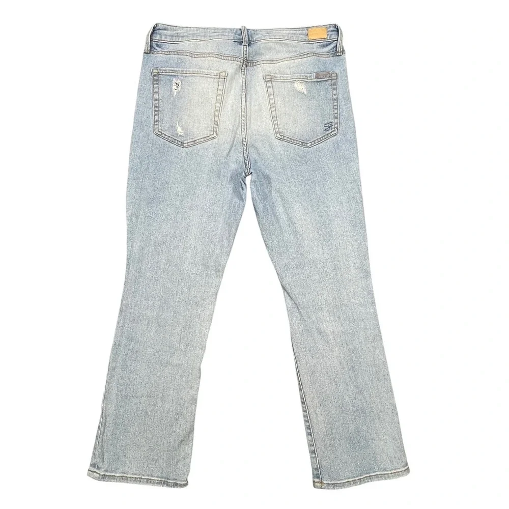 Seven7 Light Wash Distressed Straight Leg Fashion Jean Women Size 8